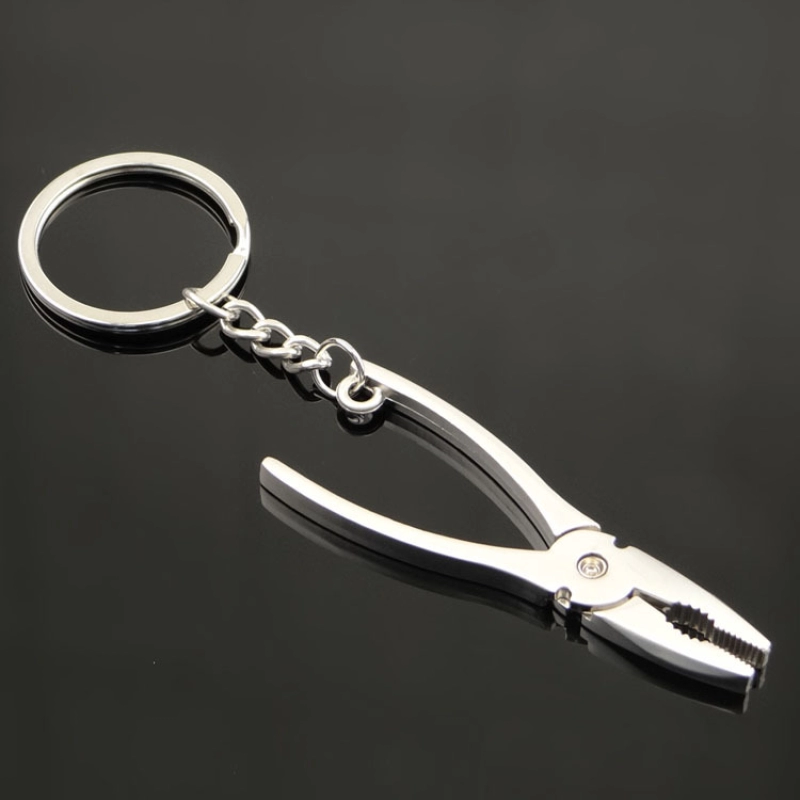 Llavero Metalico en forma de Pinza o Alicate, de 66 x 13 mm