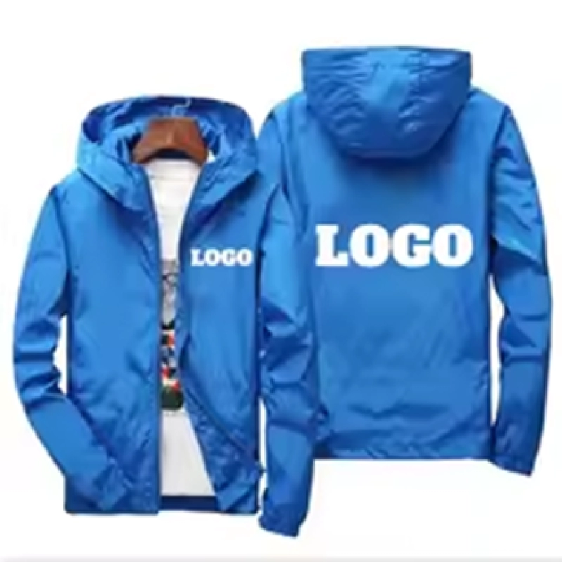 Chaqueta Chicago, con capucha, en poliester antifluido, con forro interno