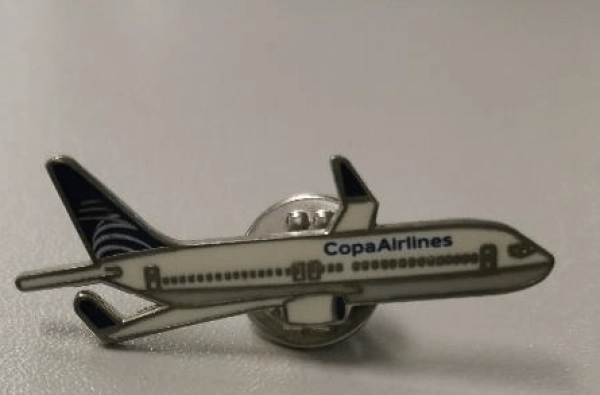 Pin Metalico diseño Avion con Domo Epoxico