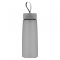 Botella Wata, en plastico doble pared, tapa en trigo, 550 ml., 18 x 6.5 cmts