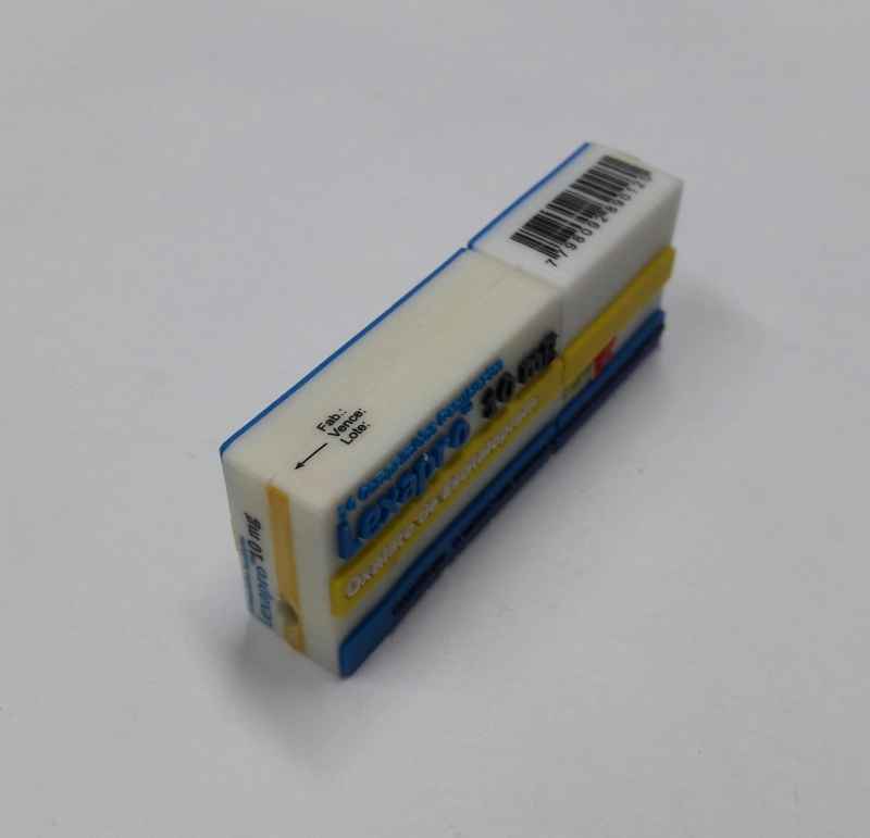 Memoria USB en PVC 2D diseño Caja de Medicina