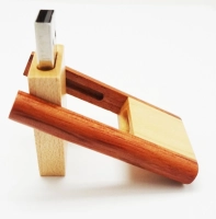 Memoria USB giratoria en madera